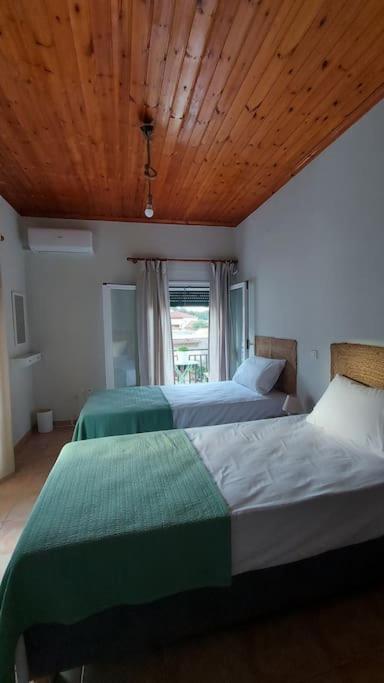 Colorful 2-Bedroom House In Gaios Dış mekan fotoğraf