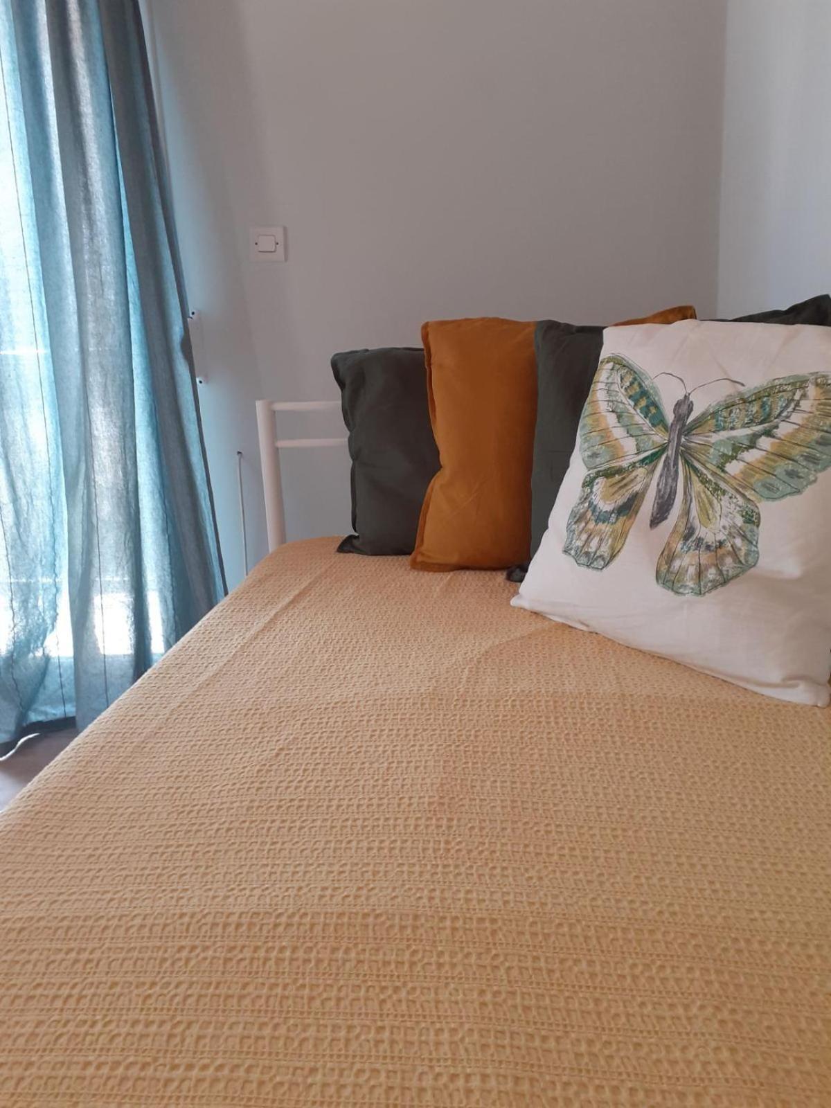 Colorful 2-Bedroom House In Gaios Dış mekan fotoğraf